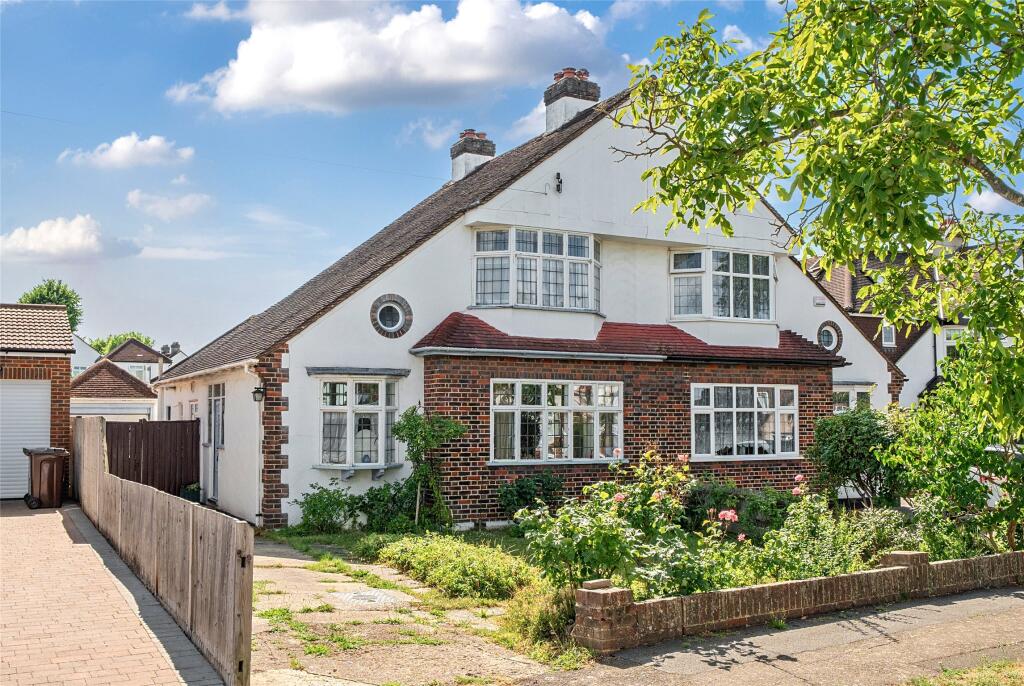 Main image of property: Oaks Avenue, Worcester Park, KT4