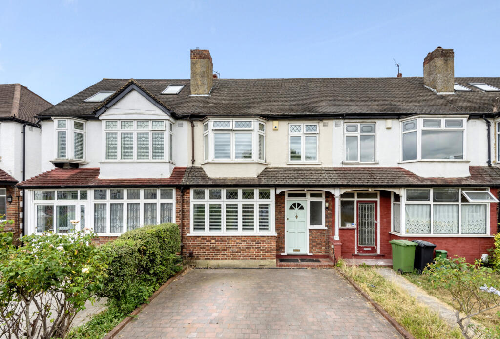 Main image of property: Inveresk Gardens, Worcester Park, Surrey, KT4
