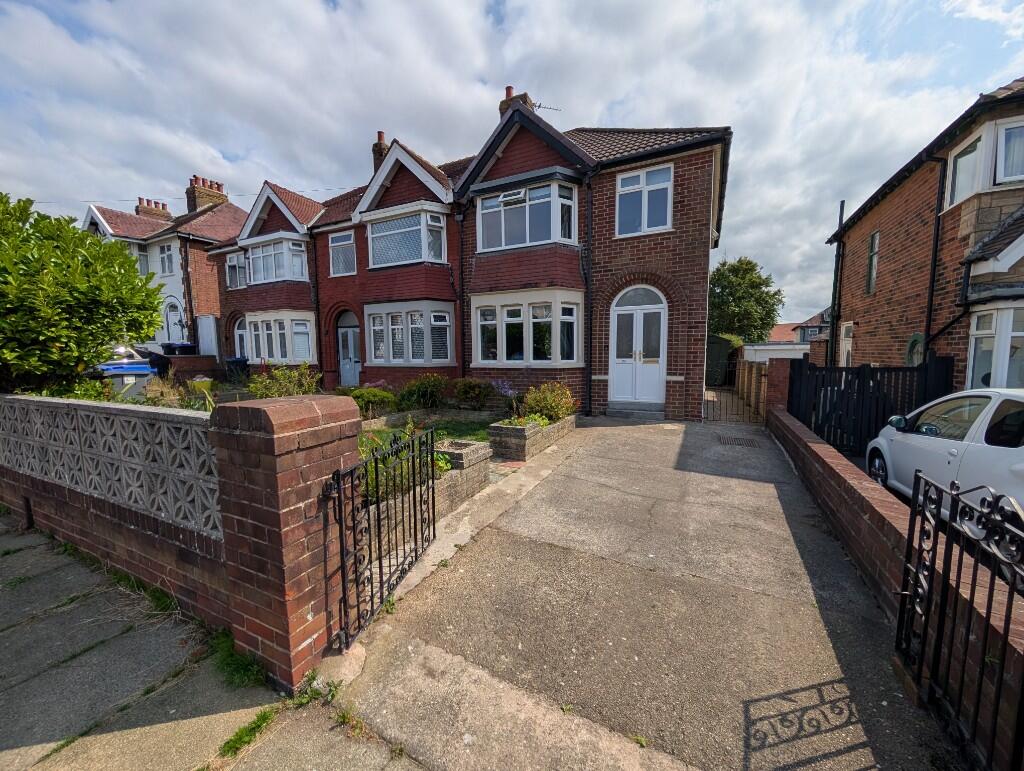 Main image of property: Links Road, Blackpool, Lancashire, FY1