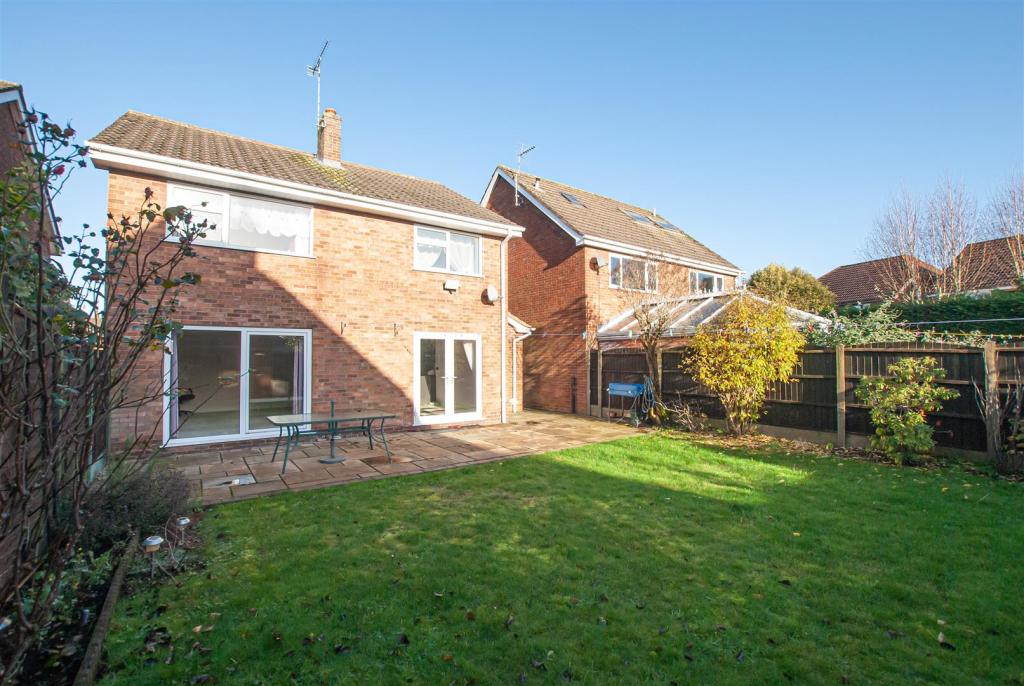 4 bedroom detached house for sale in Stocks Lane, Bramshall, ST14