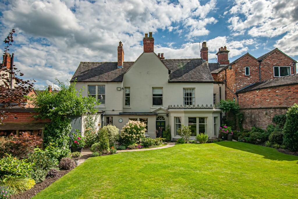 7 bedroom manor house for sale in Balance Street, Uttoxeter, ST14