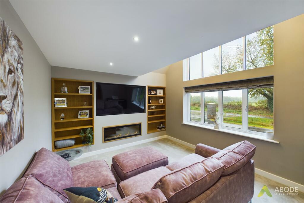 Additional property image - Bent Lane, Church Broughton, Derby