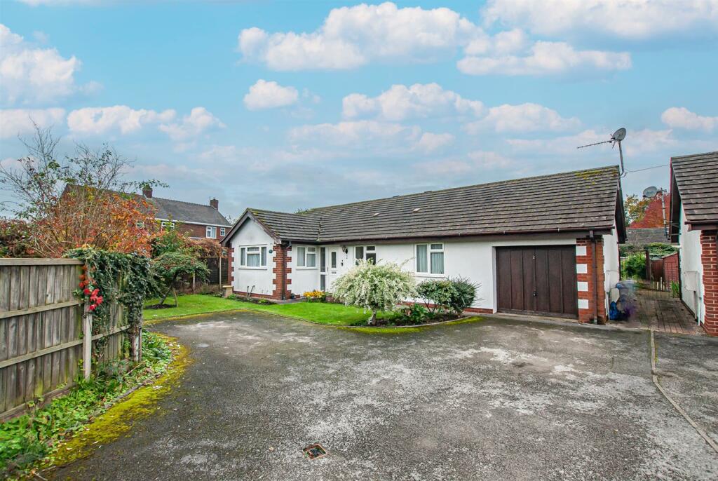 2 bedroom detached bungalow for sale in Ashbourne Road, Rocester, ST14