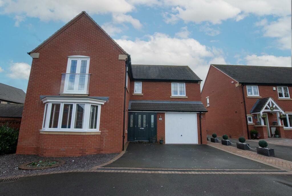 4 bedroom detached house for sale in Wilson Way, BurtonOnTrent, DE13