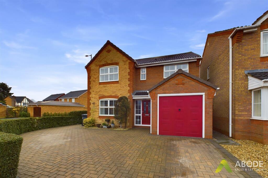 4 bedroom detached house for sale in Ratcliffe Avenue, Branston, Burton