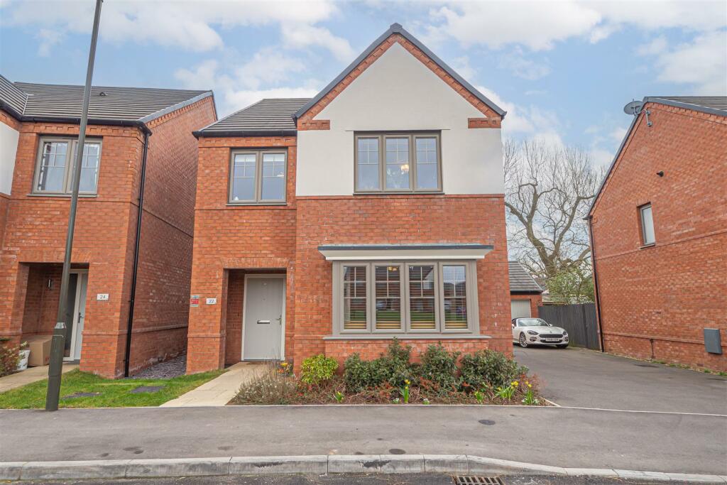 4 bedroom detached house for sale in Wallef Road, Brailsford, Ashbourne