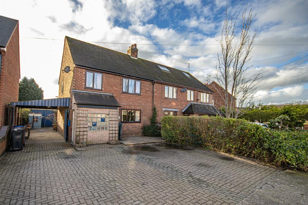 3 bedroom semidetached house for sale in Dove Lane, Rocester