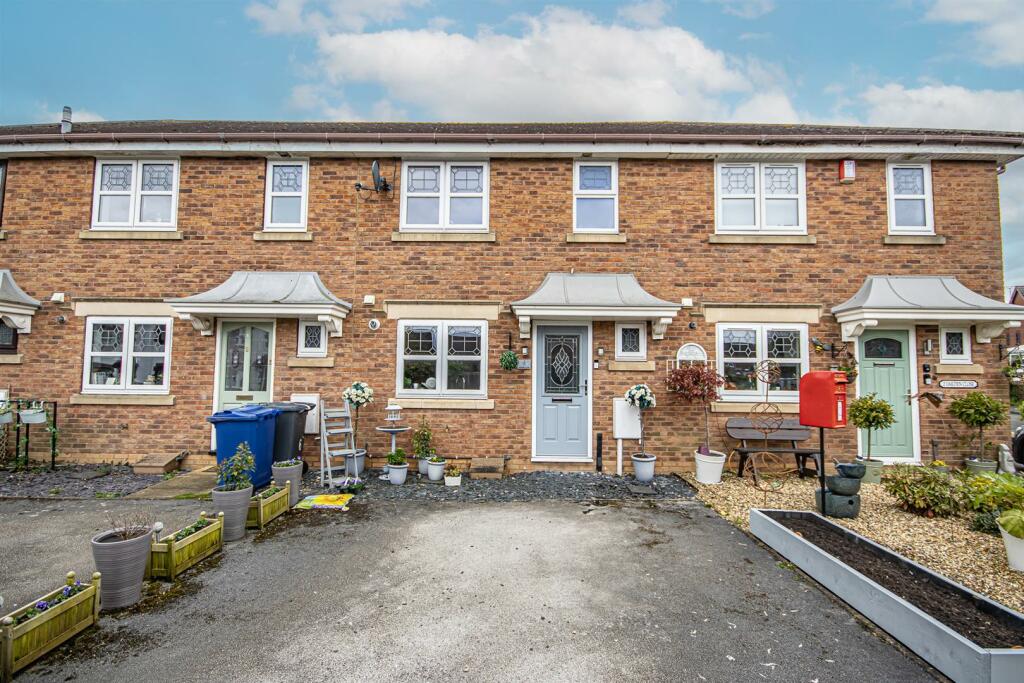 3 bedroom terraced house for sale in Oakden Close, Bramshall, Staffordshire, ST14