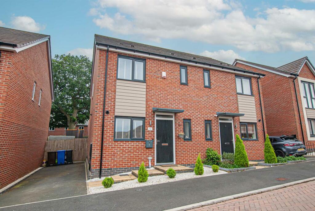 3 bedroom semidetached house for sale in Sampson Avenue, Uttoxeter