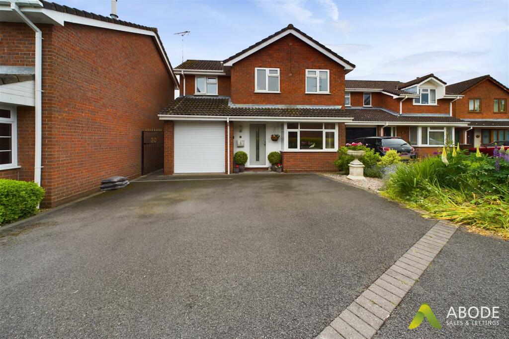 4 bedroom detached house for sale in Furlong Drive, Tean, ST10 4LD, ST10