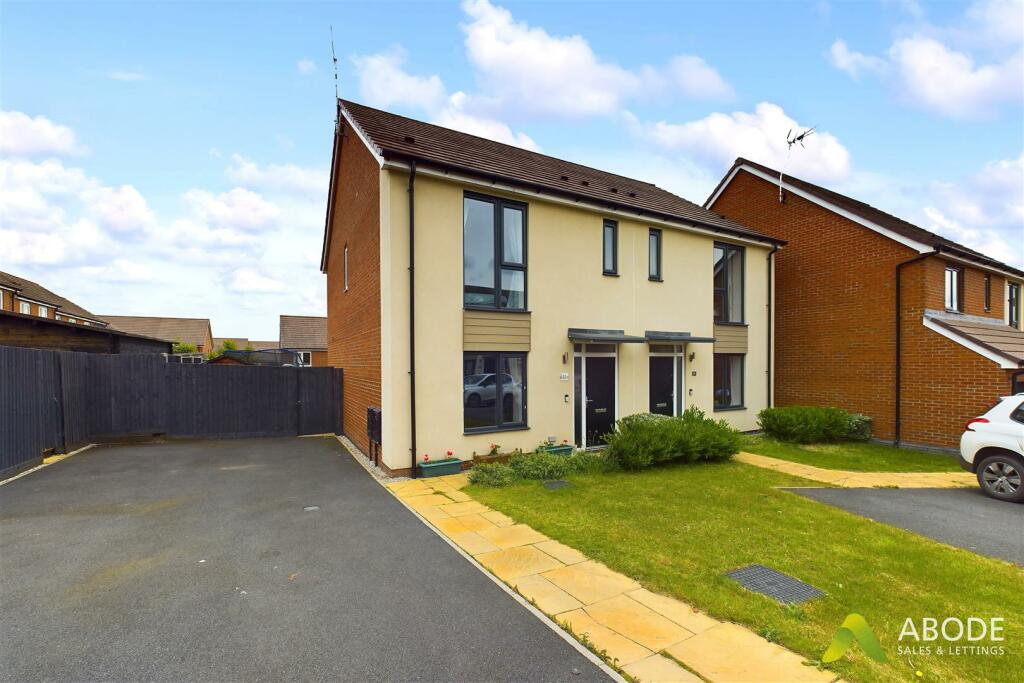 3 bedroom semidetached house for sale in Sampson Avenue, Bramshall