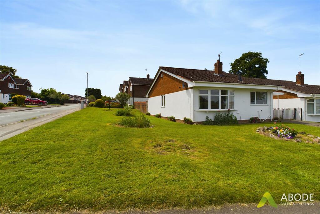 3 bedroom detached bungalow for sale in Ashbourne Road, Cheadle, ST10
