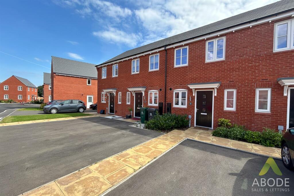 2 bedroom terraced house for sale in Frogmore Lane, Hatton, Derby, DE65
