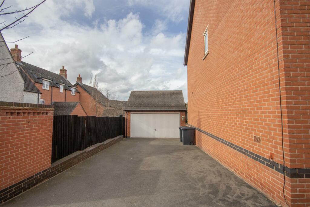 Additional property image - Luton Road, Church Gresley, Swadlincote