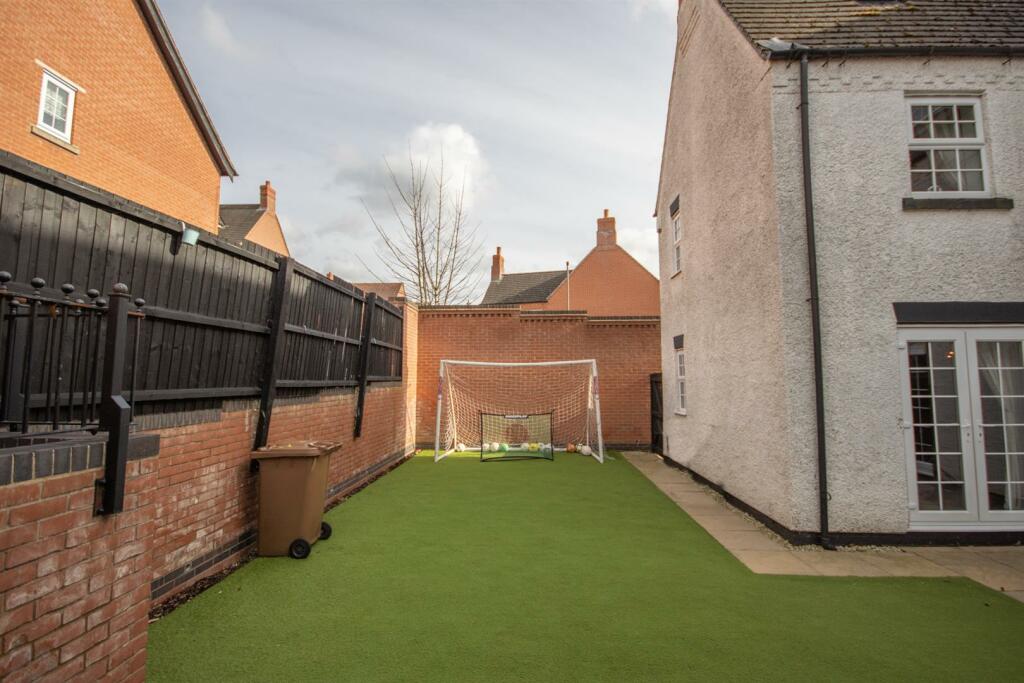 Additional property image - Luton Road, Church Gresley, Swadlincote