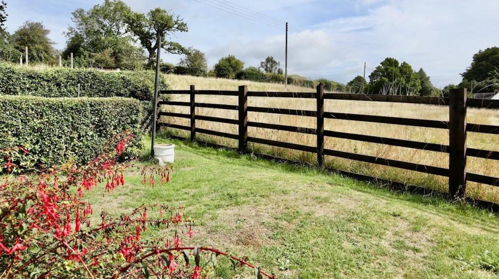 Additional property image - Hillview Cottage, Brailsford