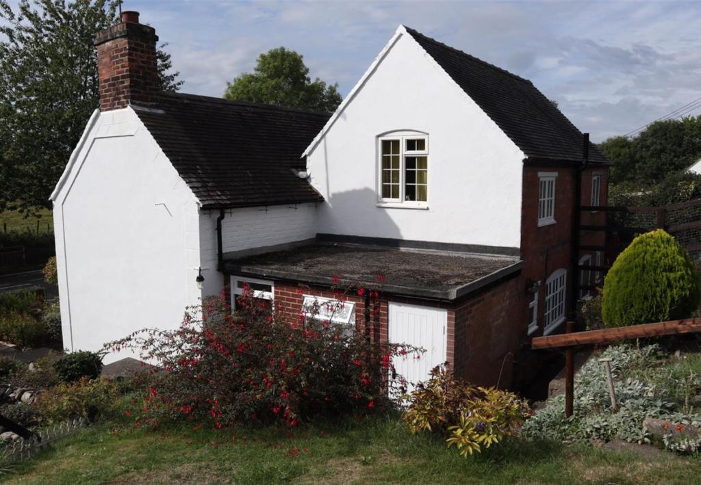 Additional property image - Hillview Cottage, Brailsford