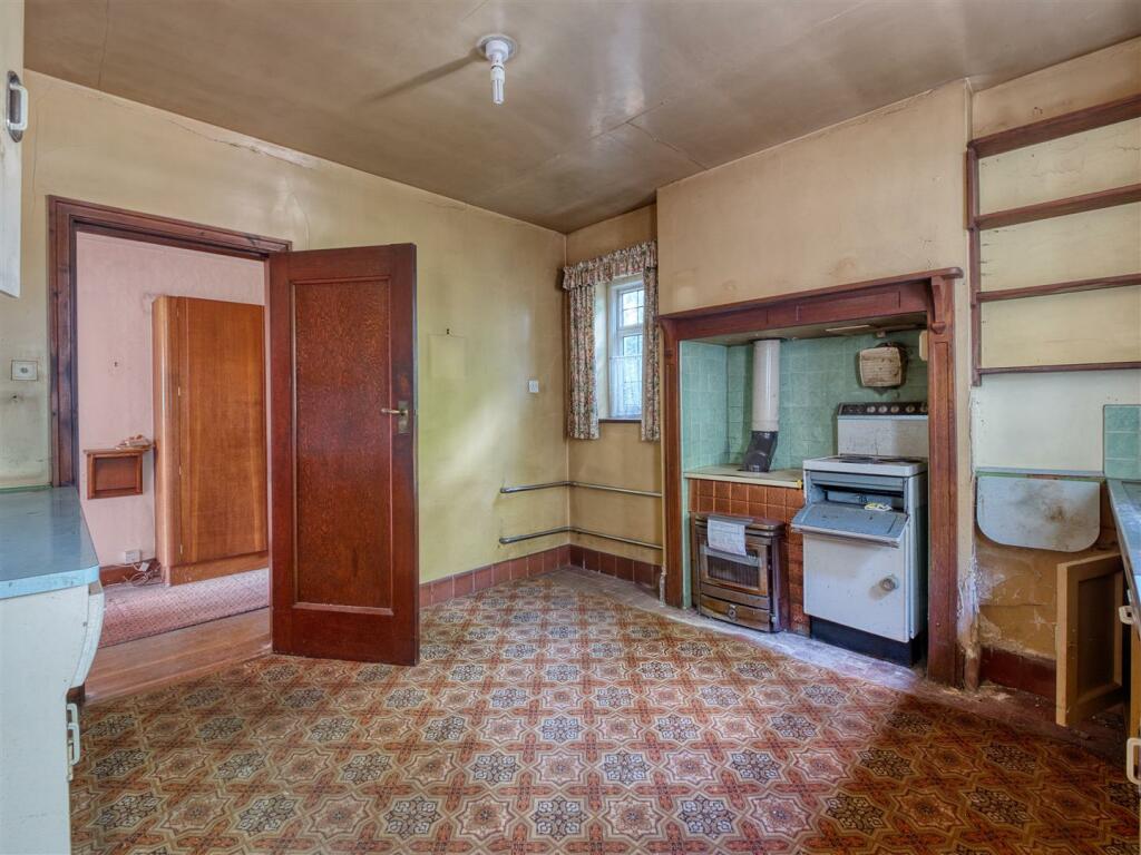 Additional property image - 3 Church Walk, Duffield, Belper