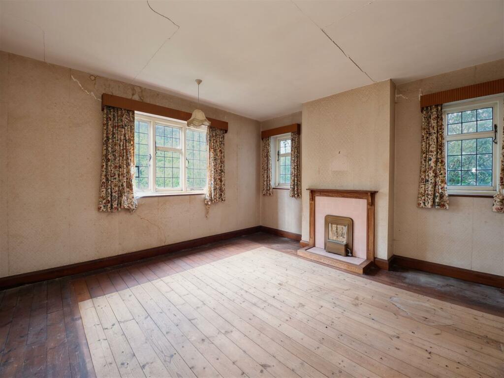 Additional property image - 3 Church Walk, Duffield, Belper