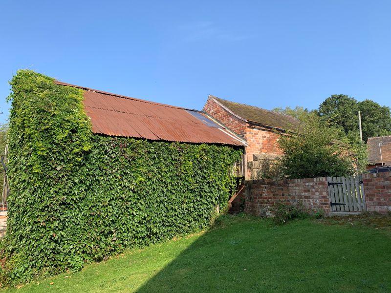 4 bedroom farm house for sale in St Thomas' Mill Farm, Baswich Lane
