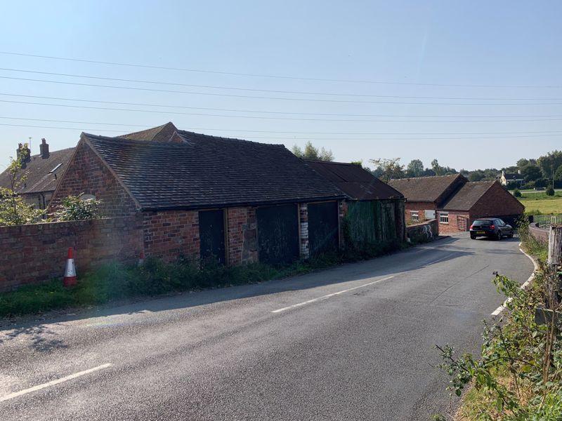 4 bedroom farm house for sale in St Thomas' Mill Farm, Baswich Lane