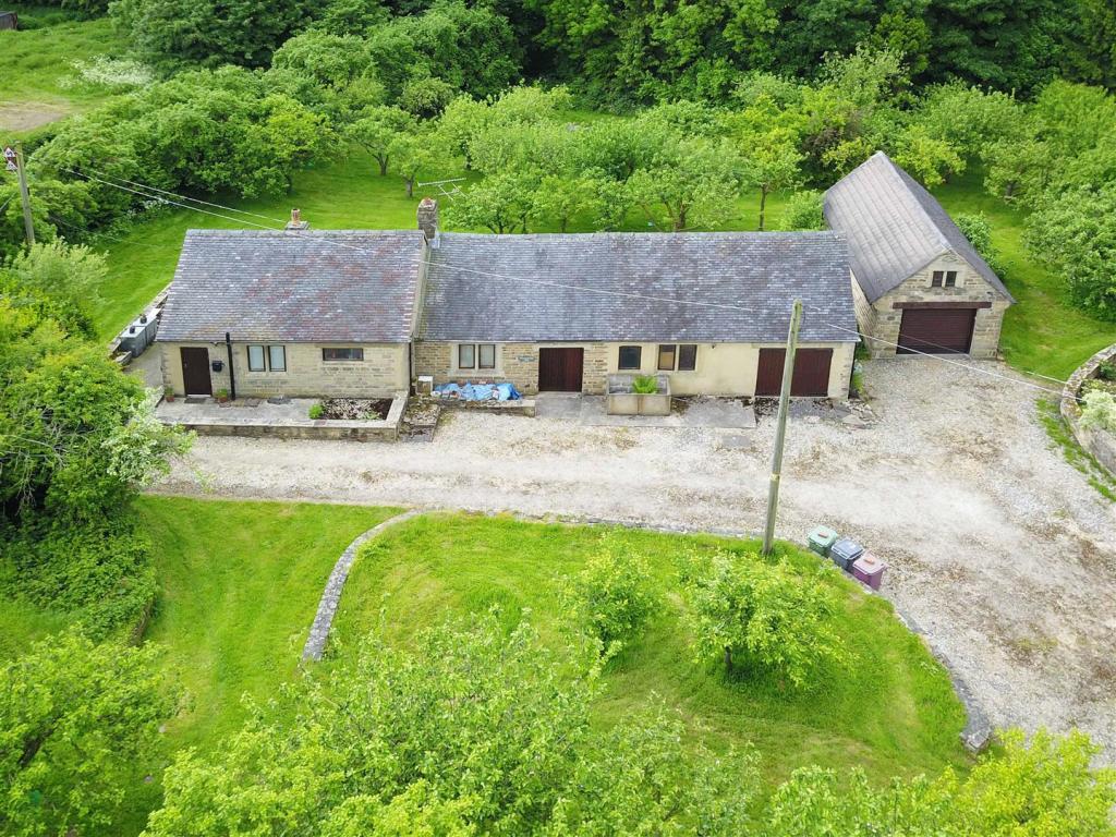 5 bedroom cottage for sale in Abbotts Croft, Stainsby Mill, Heath, Chesterfield, S44 5RW, S44