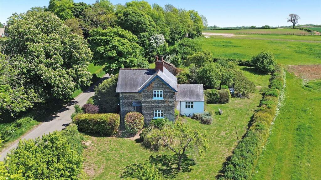 Main image of property: Keepers Cottage, Rowthorne Lane, Rowthorne, Glapwell