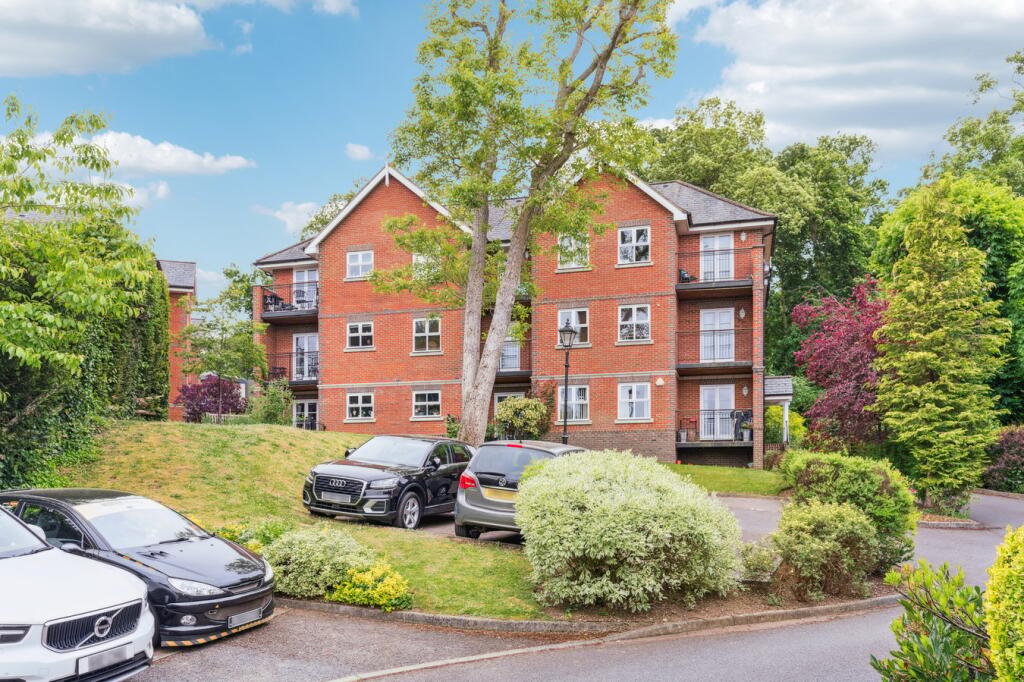 Main image of property: Harrison Close, HITCHIN, SG4