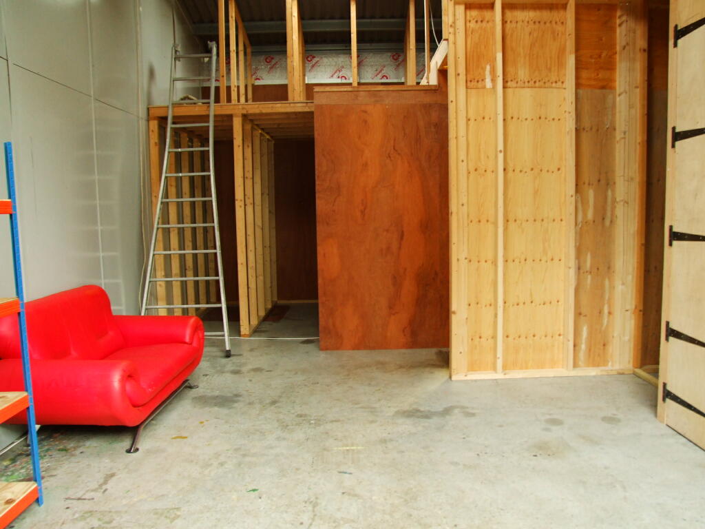 Warehouse for rent in Storage/Warehouse, Epping Upland, CM16