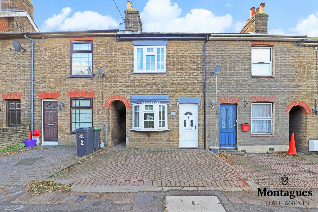 2 bedroom cottage for sale in Woodfield Terrace, Thornwood, CM16