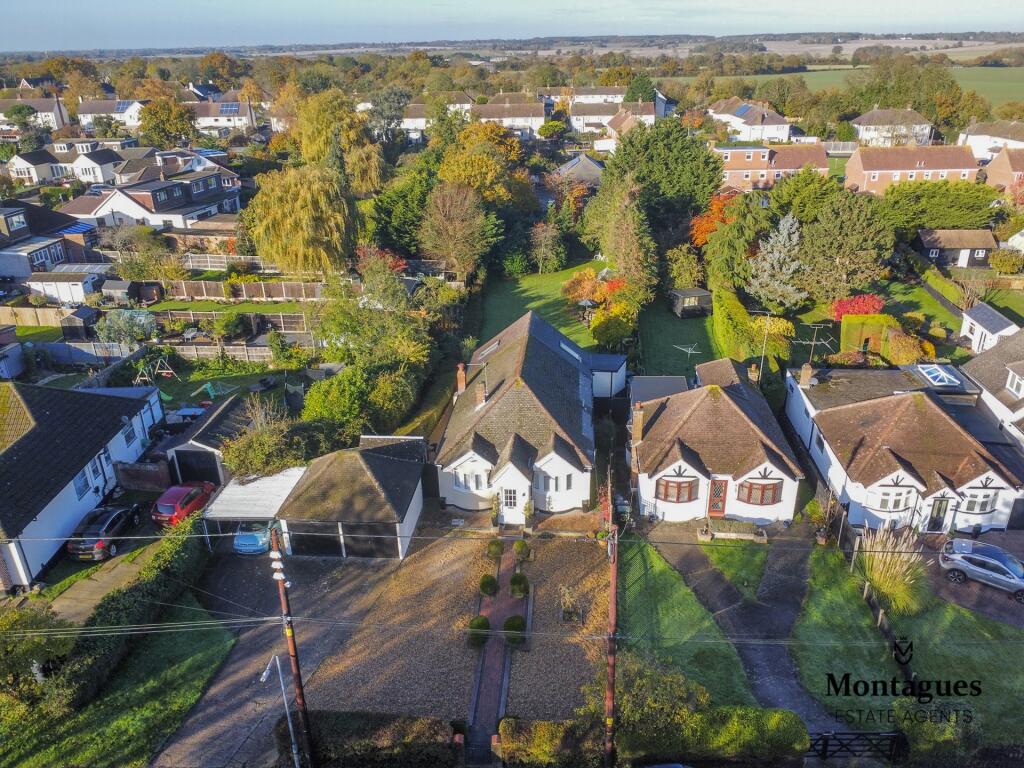 3 bedroom bungalow for sale in Weald Bridge Road, North Weald, CM16