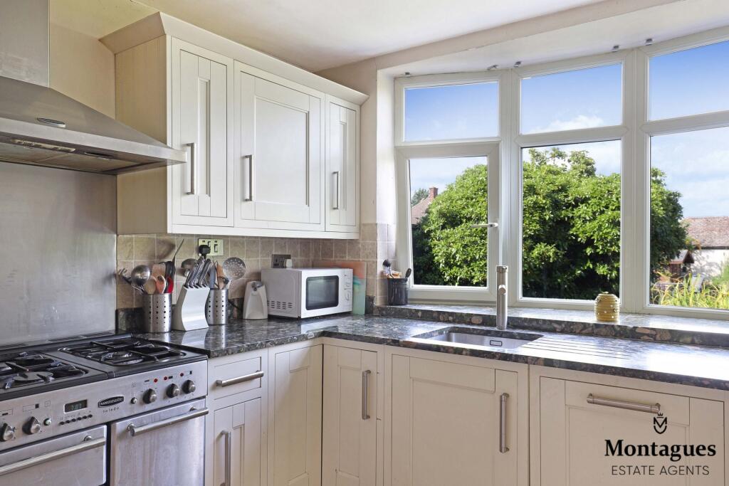 Additional property image - Vicarage Lane, North Weald, CM16