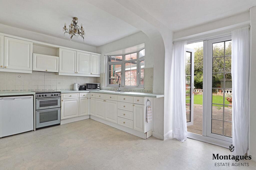 Additional property image - High Street, Epping, CM16