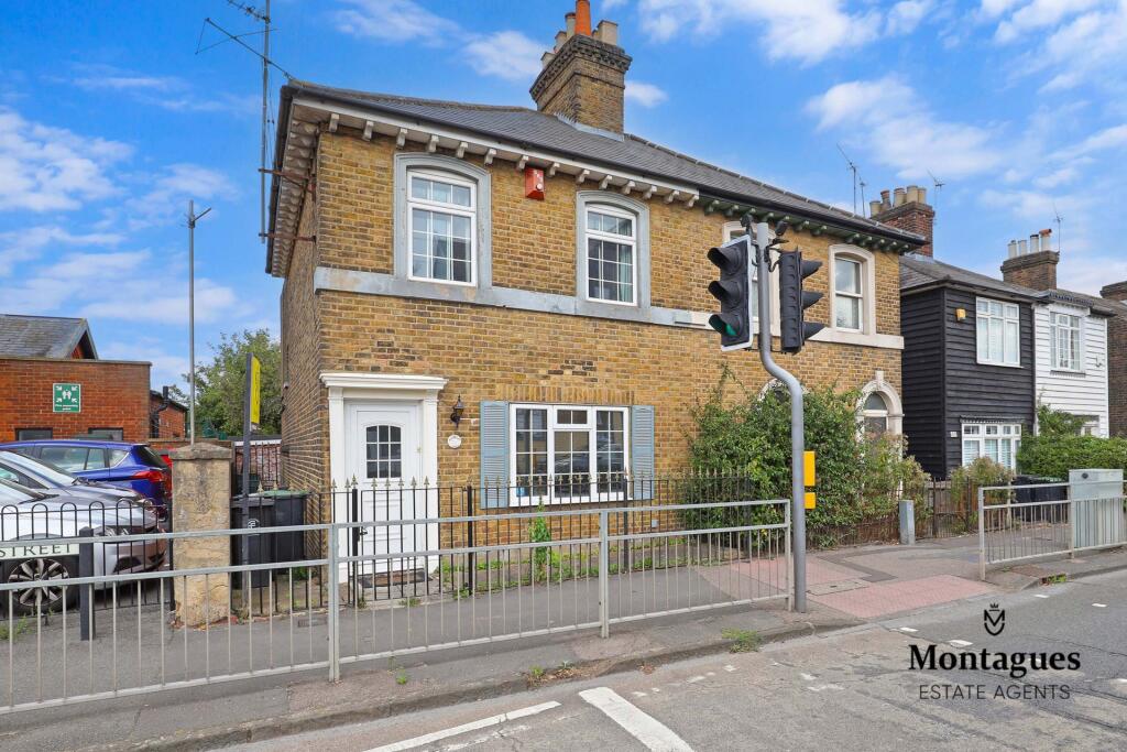 Additional property image - High Street, Epping, CM16