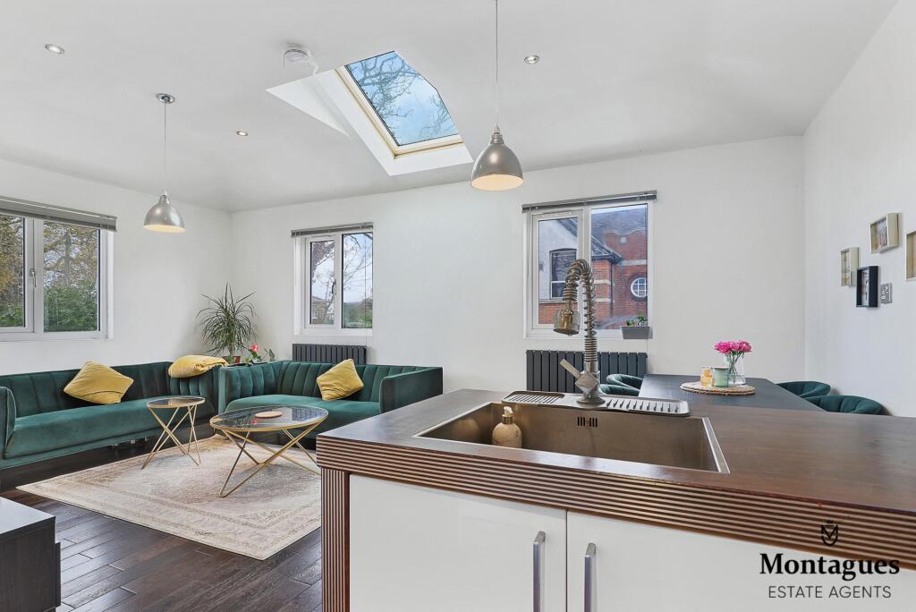 Additional property image - Hemnall Street, Epping, CM16