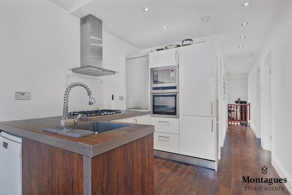 Additional property image - Hemnall Street, Epping, CM16