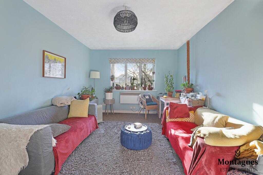 Additional property image - Woodland Grove, Epping, CM16