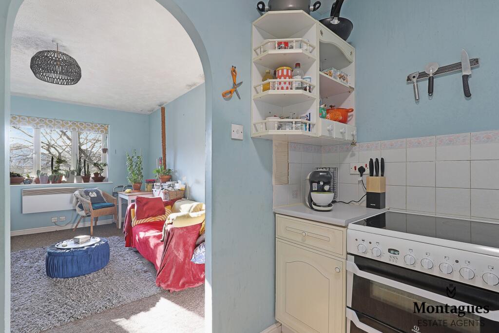 Additional property image - Woodland Grove, Epping, CM16