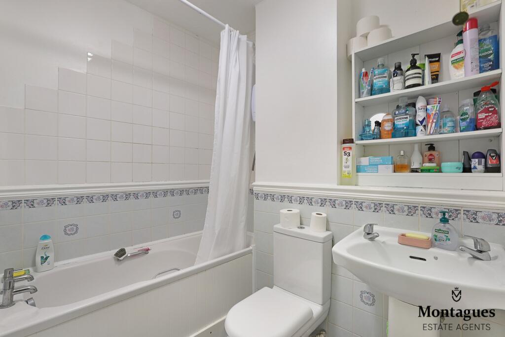 Additional property image - Woodland Grove, Epping, CM16