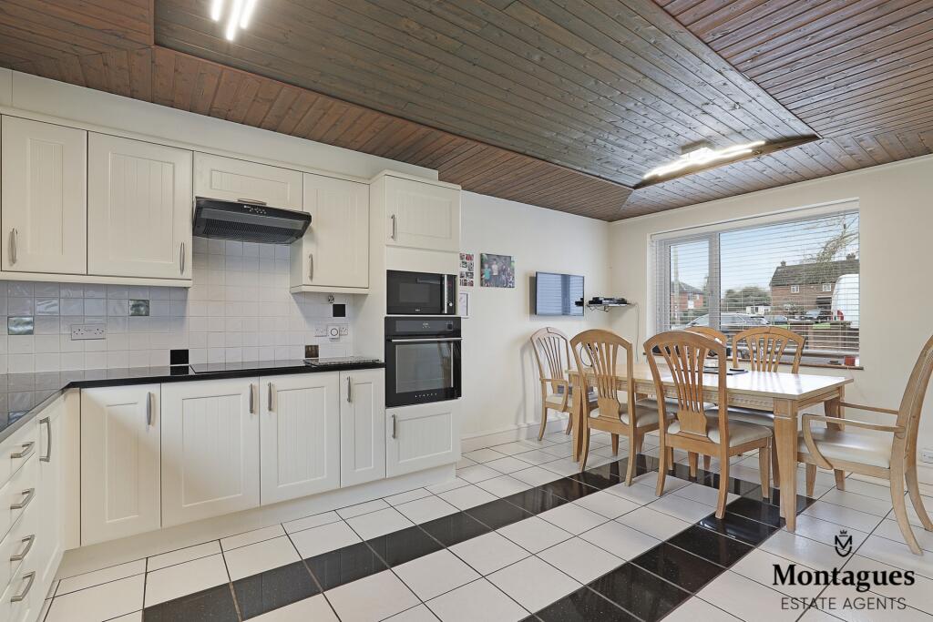Additional property image - Bluemans End, North Weald, CM16