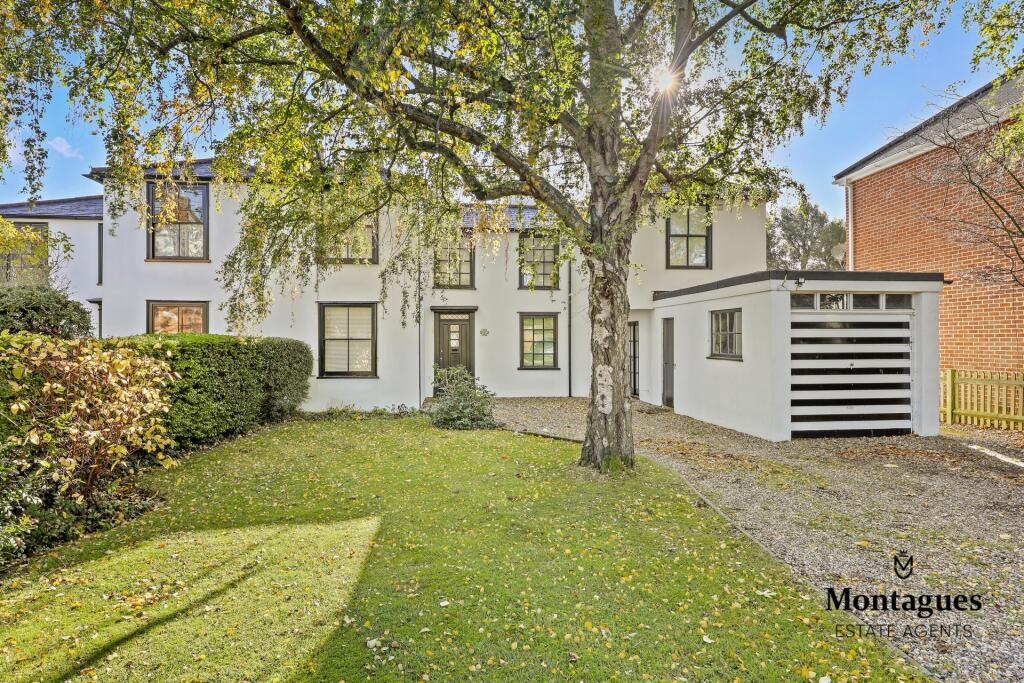 Main image of property: Hemnall Street, Epping, CM16