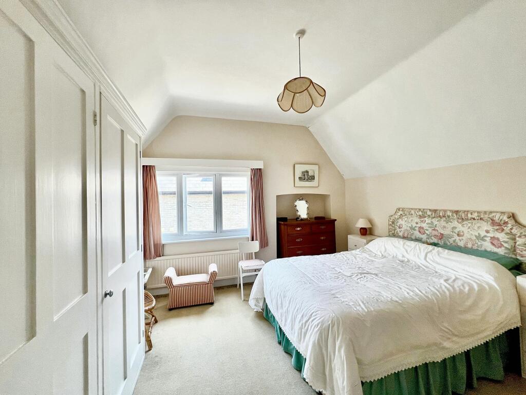 Additional property image - The Drive, Coulsdon, CR5