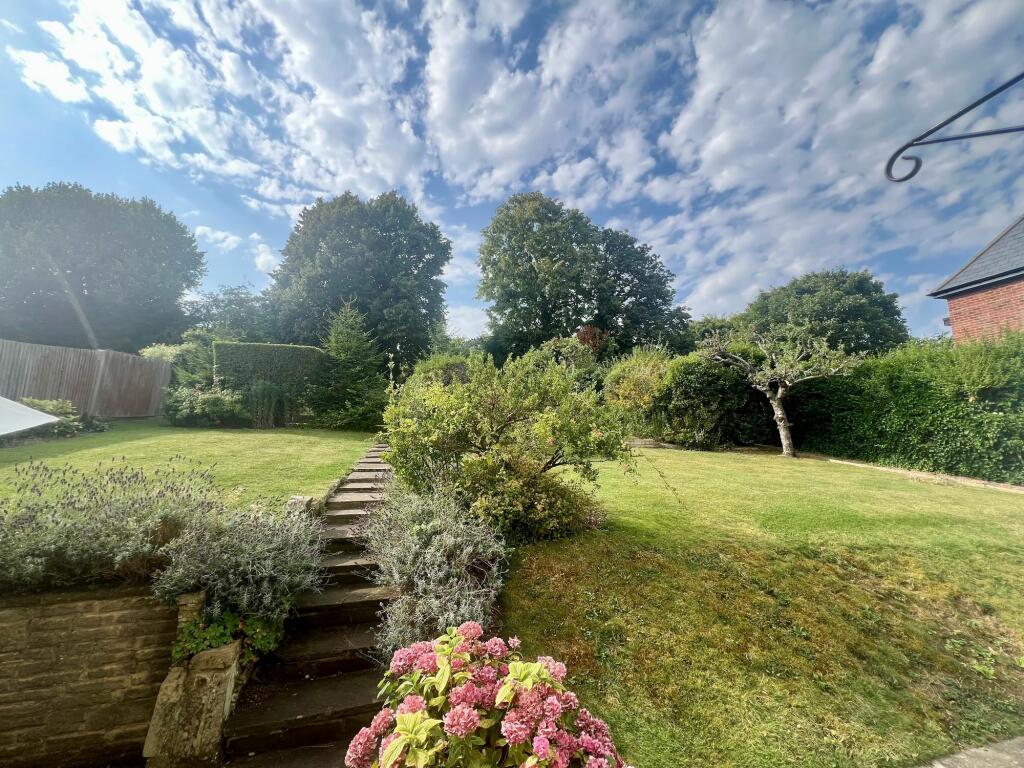 Additional property image - The Drive, Coulsdon, CR5