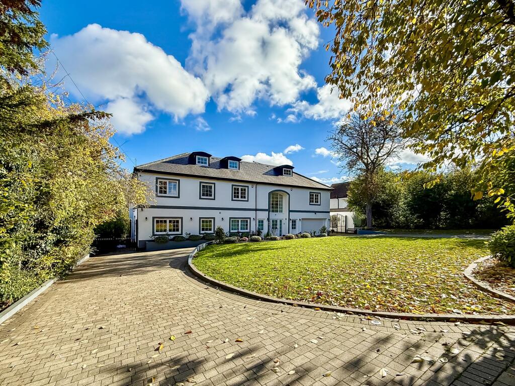 Main image of property: Kingswood Way, South Croydon, CR2