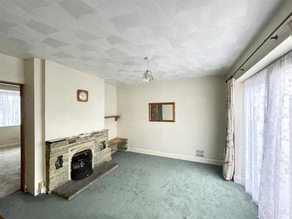 3 bedroom detached house for sale in Chichester Road, Seaford, BN25