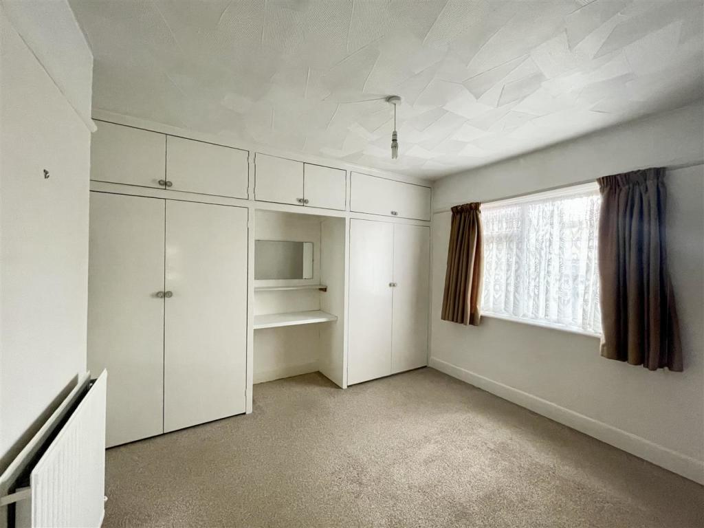 3 bedroom detached house for sale in Chichester Road, Seaford, BN25