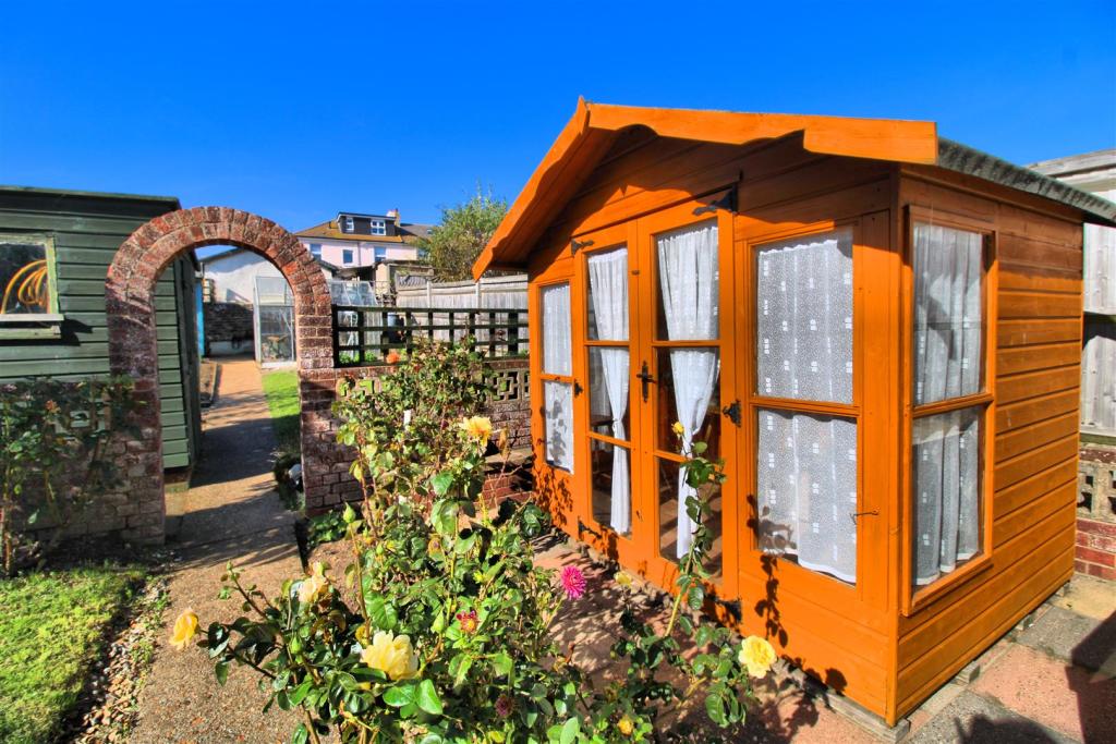 3 bedroom detached house for sale in Chichester Road, Seaford, BN25