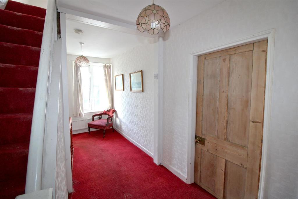 3 bedroom terraced house for sale in South Street, Seaford, BN25