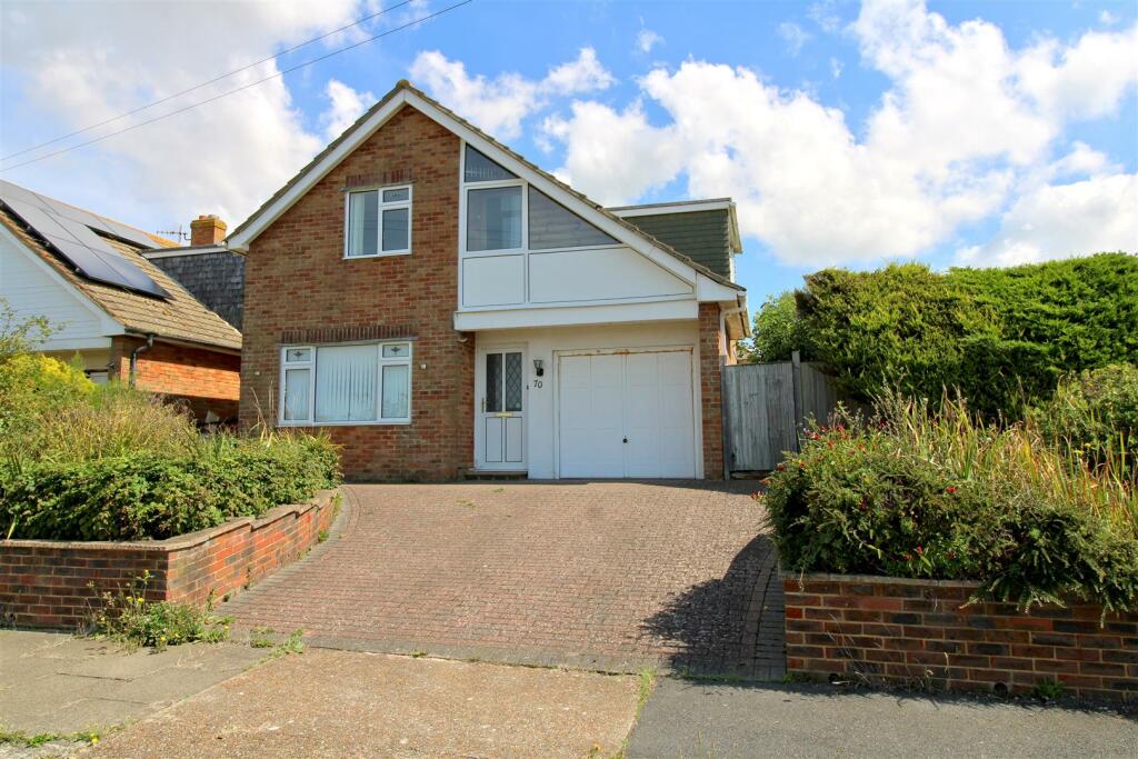 3 bedroom detached house for sale in Marine Drive, Seaford, BN25