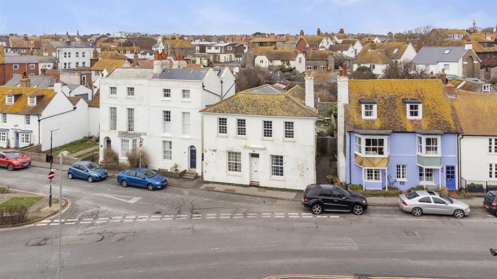 5 bedroom detached house for sale in Steyne Road, Seaford, BN25